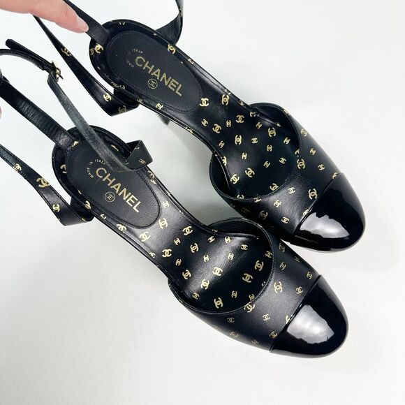CHANEL 2023 All Over Interlocking CC Logo Black Heels Size 38 Platform Cap Toe - Picture 11 of 16